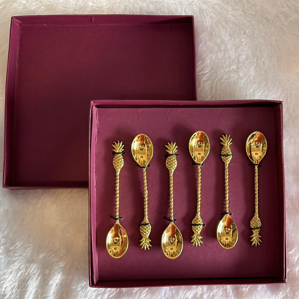 Set of 6 Gold Pineapple Spoons Set