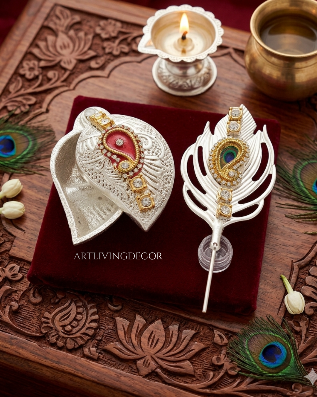 Mayura Tilak Chopra Set With Velvet Box